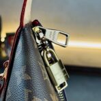 Louis Vuitton Hand Bag For Women - Image 6