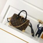 Louis Vuitton Cross Bag For Women - Image 7
