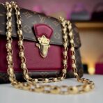 Louis Vuitton Cross Bag For Women - Image 8