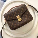 Louis Vuitton Cross Bag For Women - Image 8