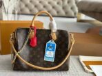 Louis Vuitton Cross Bag For Women - Image 10