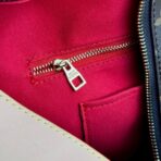 Louis Vuitton Hand Bag For Women - Image 10