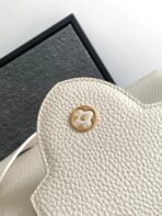 Louis Vuitton Cross Bag For Women - Image 12