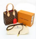 Louis Vuitton Cross Bag For Women - Image 14